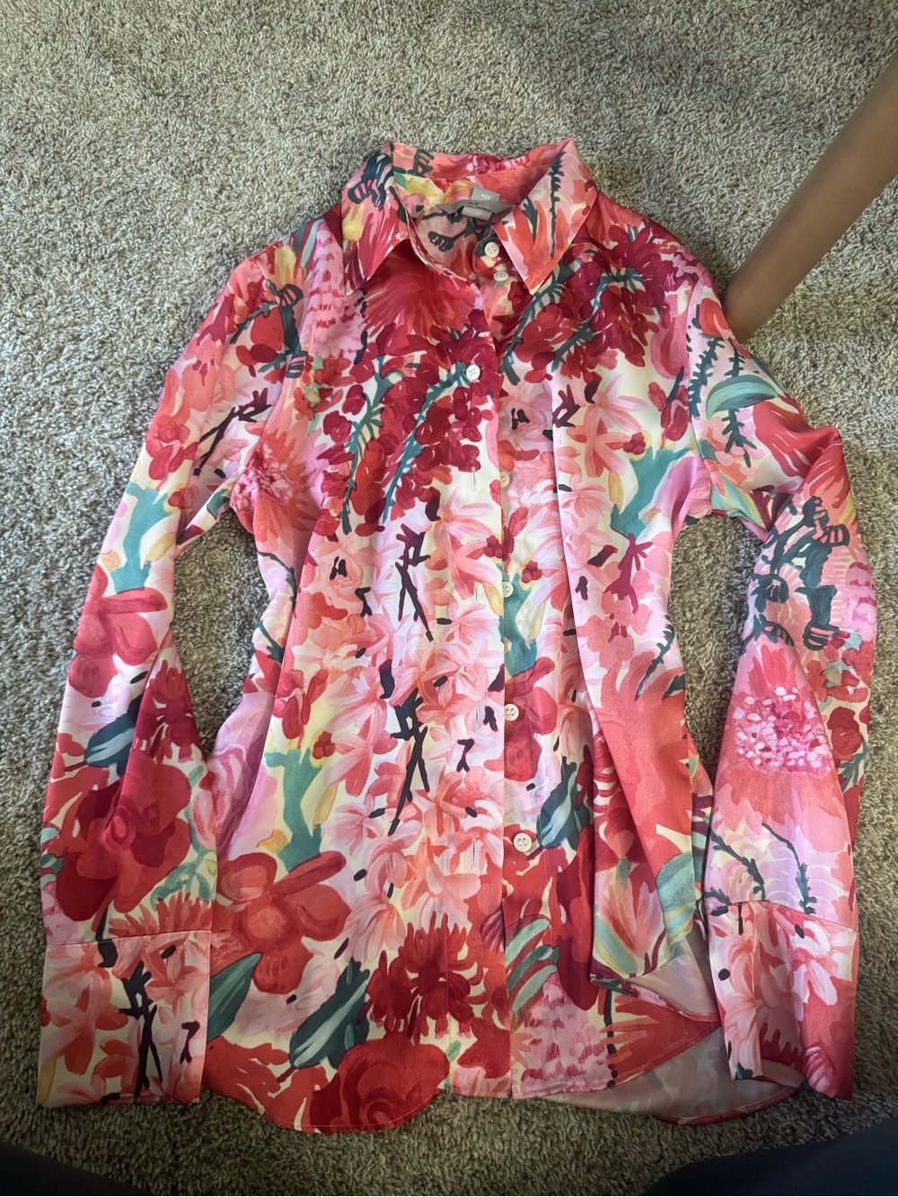 H&M Vibrant Floral Button-Up Shirt in Coral & Pink